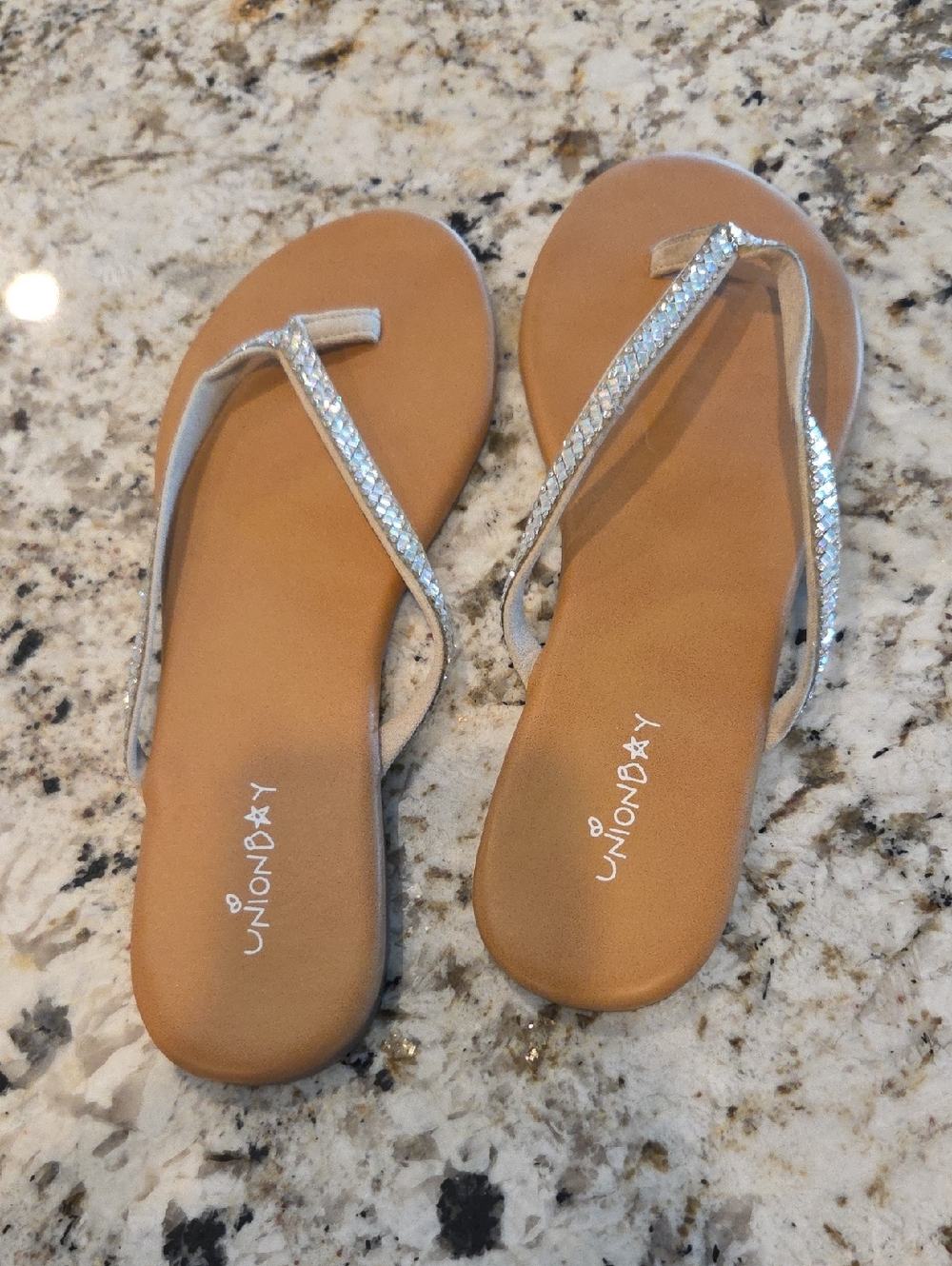 UNIONBAY Silver Rhinestone T-Strap Sandals Size 9